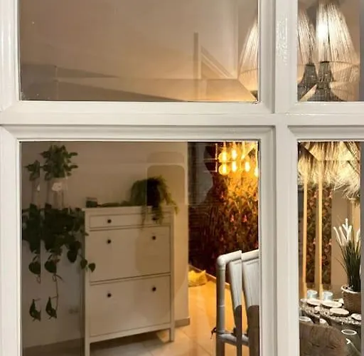 Tropical Lounge, Cristianos, Pool & Sea, Wifi Apartment *