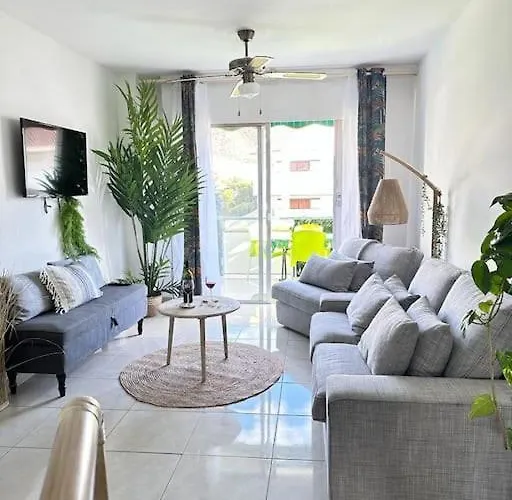 Tropical Lounge, Cristianos, Pool & Sea, Wifi * Los Cristianos (Tenerife)
