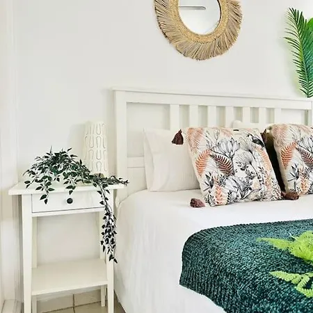 Tropical Lounge, Cristianos, Pool & Sea, Wifi Appartement *