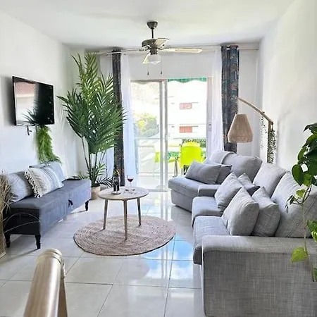 Tropical Lounge, Cristianos, Pool&sea, Wifi * Los Cristianos (Tenerife)