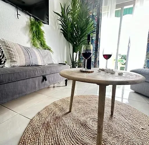דירה Tropical Lounge, Cristianos, Pool & Sea, Wifi