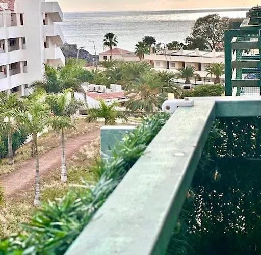 Tropical Lounge, Cristianos, Pool & Sea, Wifi * לוס כריסטיאנוס